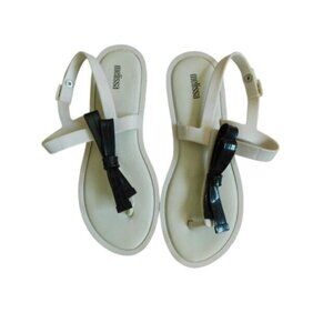 Melissa Size 8 Rubberized Bow Style Flat Sandals